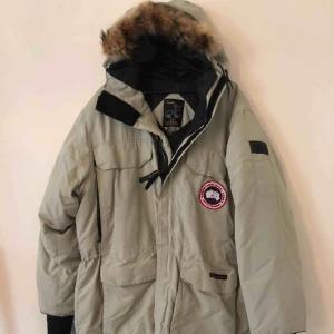  - Canada Goose Winter Jacket with real fur good! In Excellent condition. Size XL 