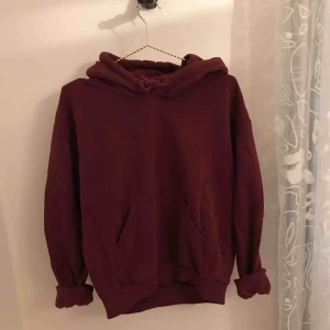  - Oversize hoodie från Weekday 