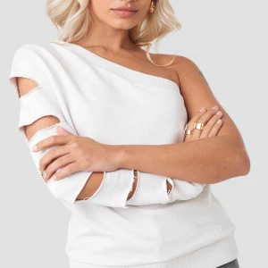  - Tröja från AFJ x NAKD storlek XS