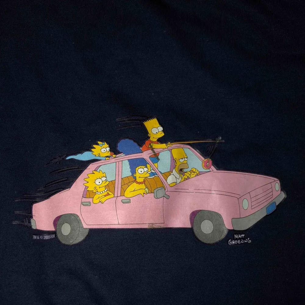 Fruit of the loom t-shirt med the simpsons tryck. T-shirts.