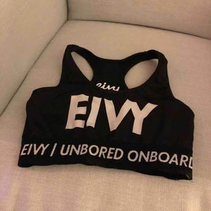  - Sport-bh i fint skick, använd fåtal gånger! 