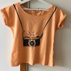  - Dam t-shirt Storlek S Bra skick