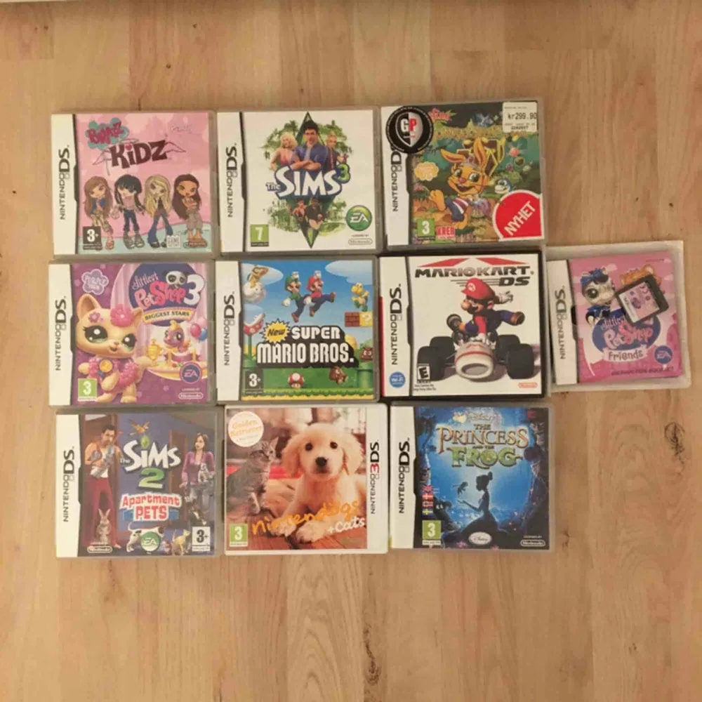 Nintendo DS spel för de nostalgiska 90-talisterna och 00-orna här! 35kr/st + frakt eller 300kr + frakt för allihopa! Eventuell rabatt går att förhandla fram vid köp av fler än 2! ❗️OBS! Sims-spelen är sålda❗️. Övrigt.