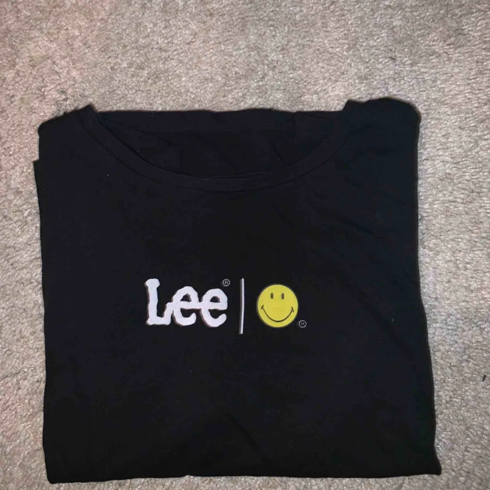 T-shirt från Lee. T-shirts.