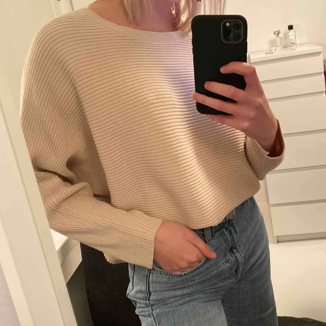 Beige stickad tröja