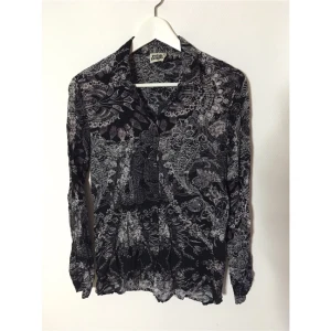  - Skjorta från twist and tango