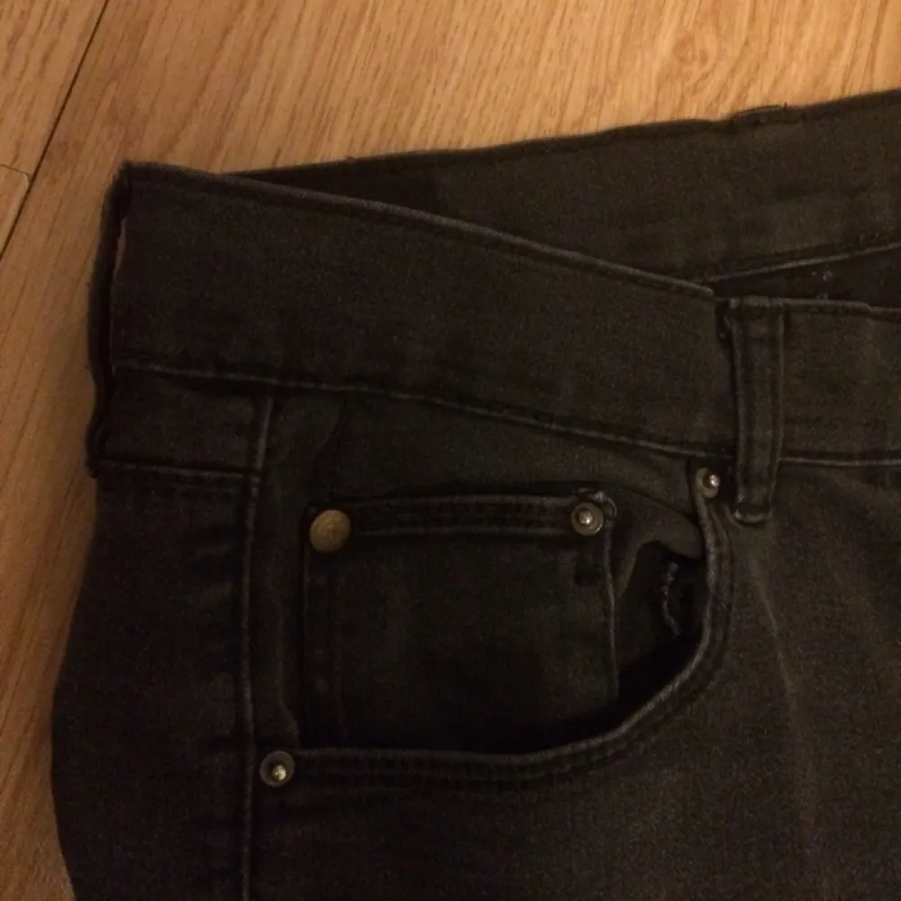 Grå skinny jeans från lager 157 storlek medium. Jeans & Byxor.