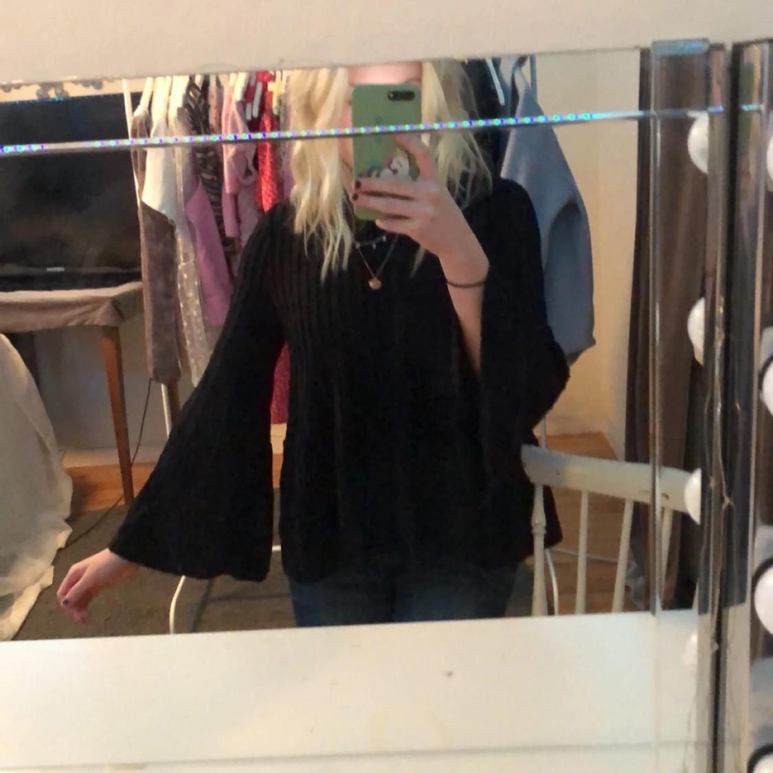 Svart fin tröja.  - 90