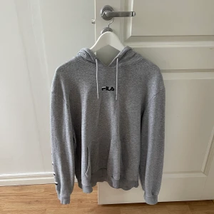 Fula Hoodie  - Skit snygg fula hoodie använder inte längre lite oversize 