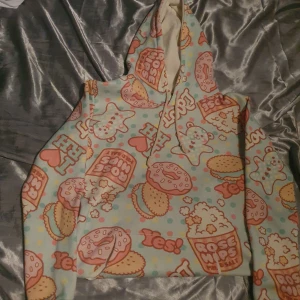 Kawaii hoodie - Söt pastell hoodie i one-size (skulle gissa på s)♡ aldrig använd då den tyvärr inte passade mig ♡ köpt här på plick ♡