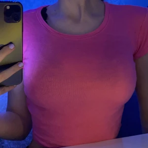 Rosa t-shirt  - Super skönt material. 