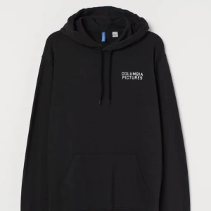 Söker från Hm i storlek M eller S - Letar efter denna hoodie