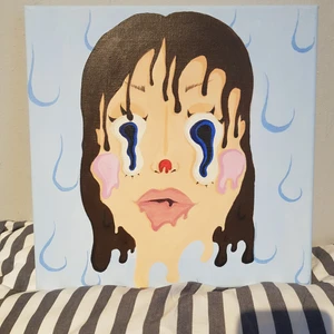 Tavla - Egenmålad tavla av mig som jag nu tänkte sälja. Den är målad i akrylfärg och måtten är 30x30 cm.  Det är bara att höra av dig om du funderar över något! Kan såklart frakta men står ej för fraktkostnad eller postens slarv så mötas upp och hämta funkar även det.