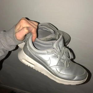  - Sneakers från Nike. Säljer pga används inte. Inte toppskick men inte heller slitna. Tar swish och du betalar frakt.