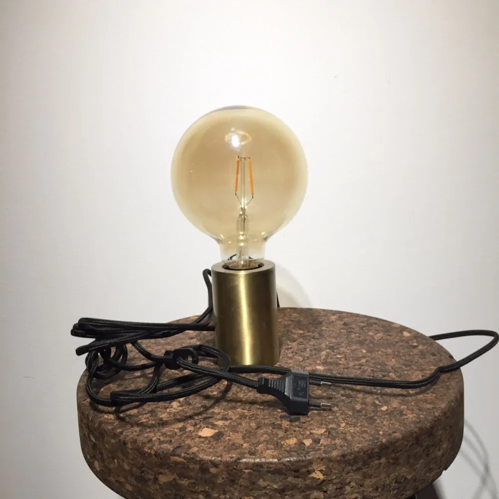 Housedoctor lampa nypris 1399kr. Övrigt.