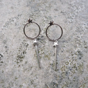  - nya örhängen (rodium, nickel) frakt10 kr 