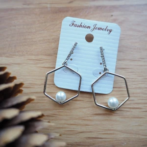 Örhängen - örhängen  