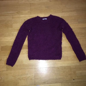  - Mysig tröja från GinaTricot, välanvänd men i bra skick. 