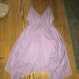  - Klänning från h&m i chiffong