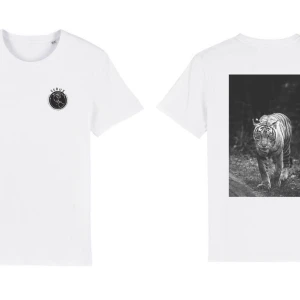 T-shirt - Vit T-shirt gjord av 100% ekologisk ringspunnen och kammad bomull med tigermotiv! Kika in på vår instagram för ytterligare information: @ferus_uf