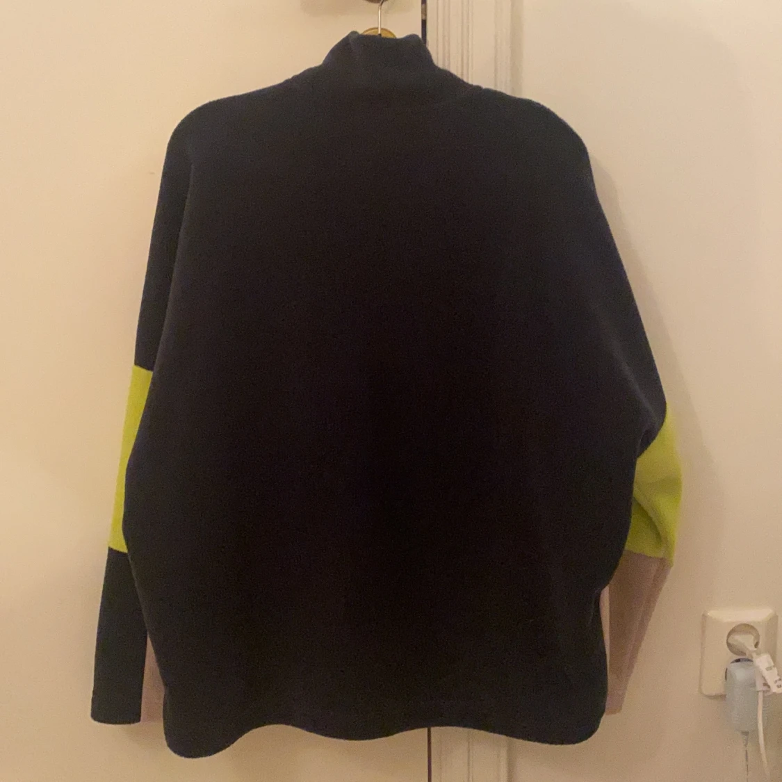 Skön tröja från monki - 91