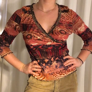 tröja i ballt mönster - Långärmad tröja i meshmaterial. Inte genomskinlig!💖