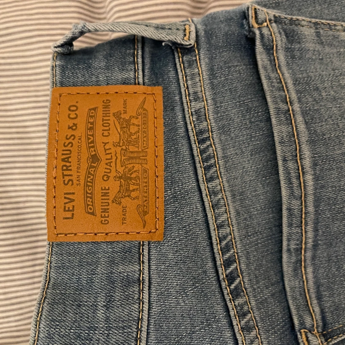 Levis 710 - 90