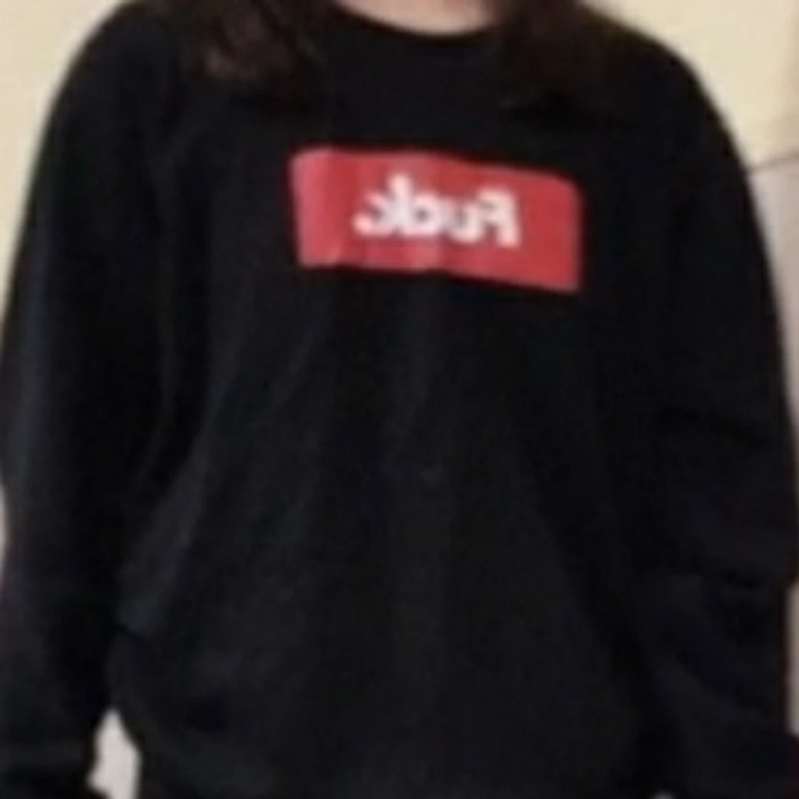 Svart sweatshirt:) - 90