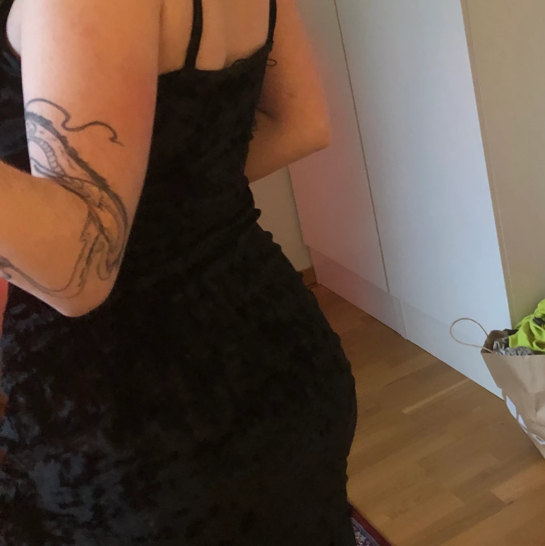 Svart sammets klänning - 90