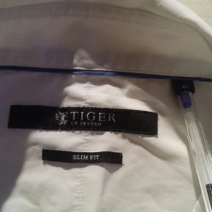  - Men shirt slim fit from Tiger of Sweden for 375 kr + shipping 