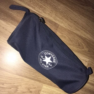  - Converse pennskrin