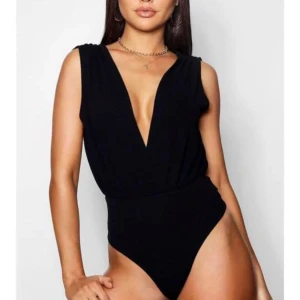  - Passar XS/mindre S aldrig använd, lappen sitter kvar