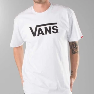  - Äkta Vans tshirt i storlek M. Helt oanvänd! 💫 (köparen står för frakt)