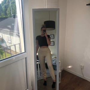 Mysbyxor  - Säljer helt nya mysbyxor i strl 36. Små i storleken lappar finns kvar. Köparen står för frakten 😊