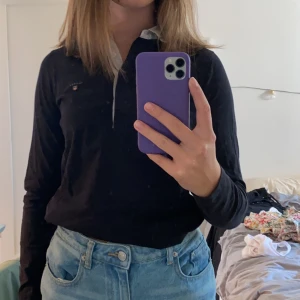 Gant tröja  - Fin tröja från Gant! Den är väldigt mörk blå💙 Passar även S (jag är S)