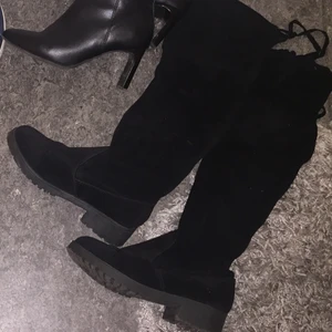 Stövlar mm..  - Passar för 37 med.