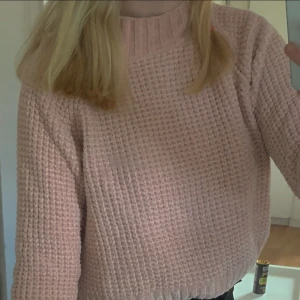 Stickad tröja💕 - Superskönt stickad tröja från hm. Bra skick. 100kr + frakt