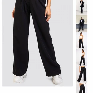 Madlady kostymbyxor!  - Kostymbyxor från madlady , storlek S. Man kan ställa in dom i midjan så dom blir tightare. Passar mig som är 168 men skulle säkert passa längre och kortare också. 250 + frakt 50. 