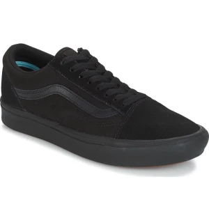 Svarta Comfy vans - Jag mina svarta vans för att jag inte använder dom längre och dom är ungefär 1 år gamla. Lite slitna men i bra skick. 
