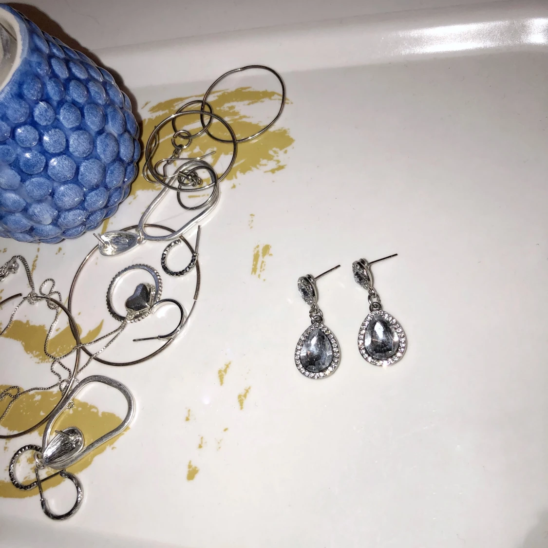 OTROLIGA SILVER-ÖRHÄNGEN