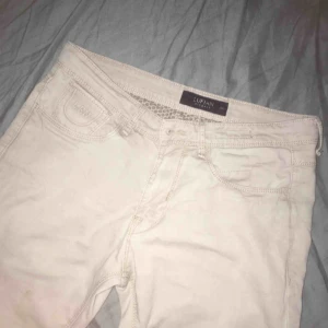  - Byxor i bra skick. 