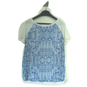  - Luftig topp med ryggparti i bomull för en skön känsla.