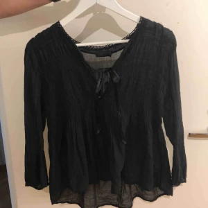  - Blus som aldrig kommit till användning 