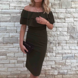  - Köpt i Kroatien så vet inte vilket märke det är. Bara använd en gång, mycket fint skick :) passar mig som är en S i storlek