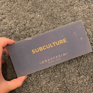  - Anastasia Beverly Hills Subculture-palett, har 2 st hehe därför säljer jag! 