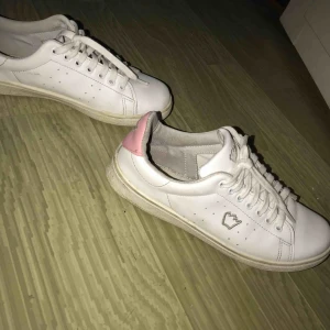  - Tas till Sundsvall! Kan skickas men då får du stå för frakten!