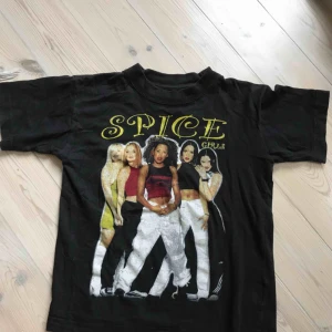  - Retro Spice girls t-shirt. Cool och skön!😎