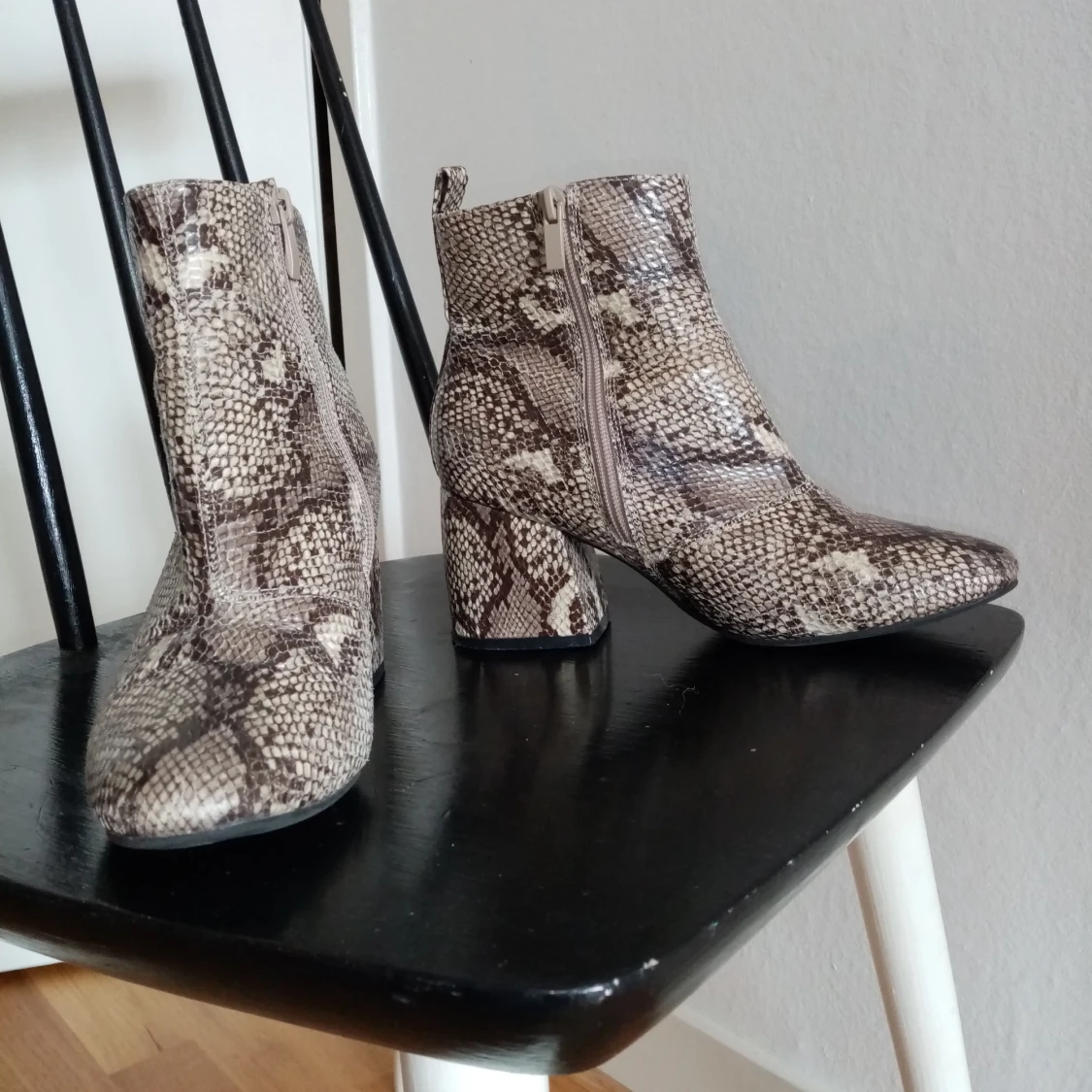 Klackar i "Ormskinn"  - 90