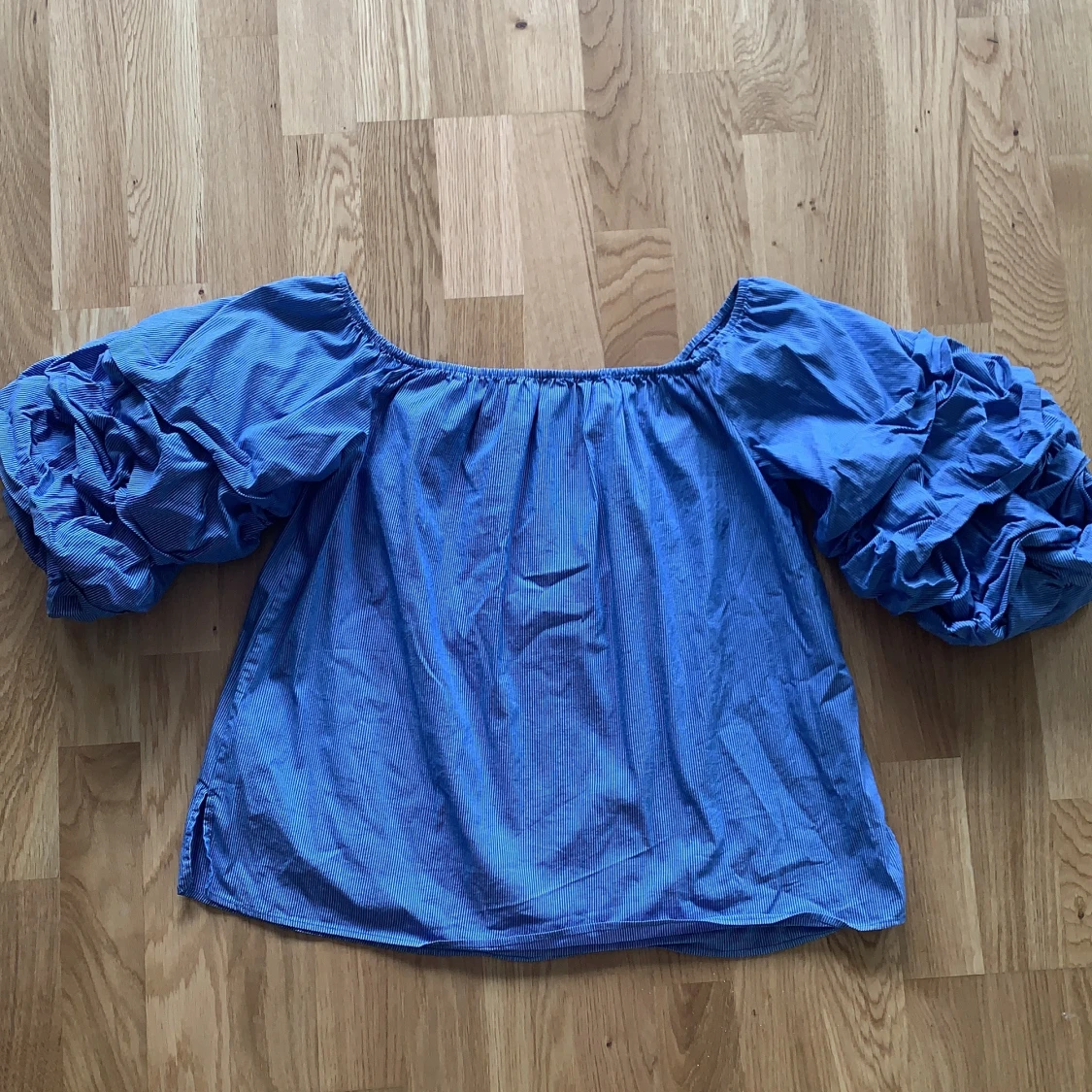 Of shoulder blus från Zara - 90