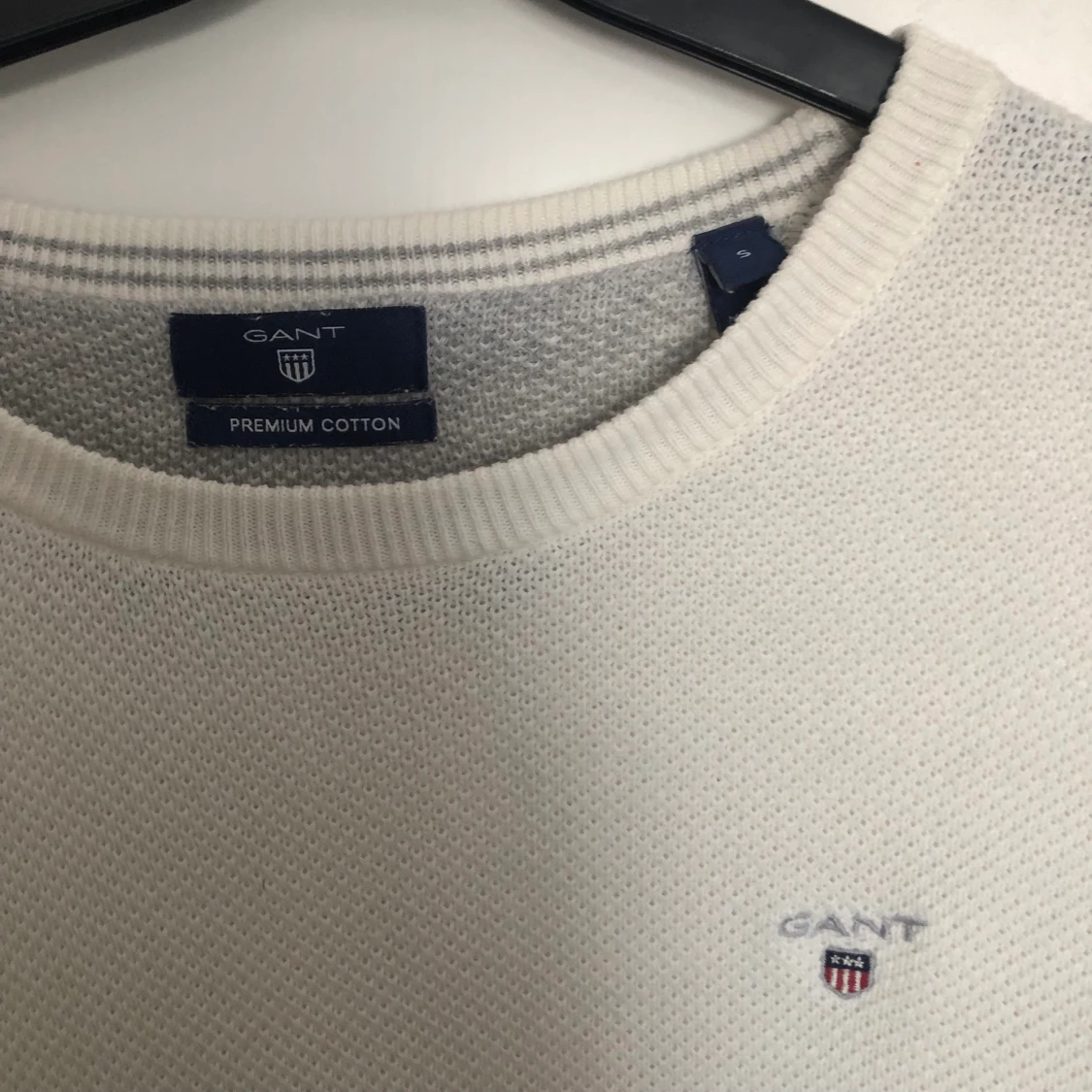 Gant vit stickad tröja